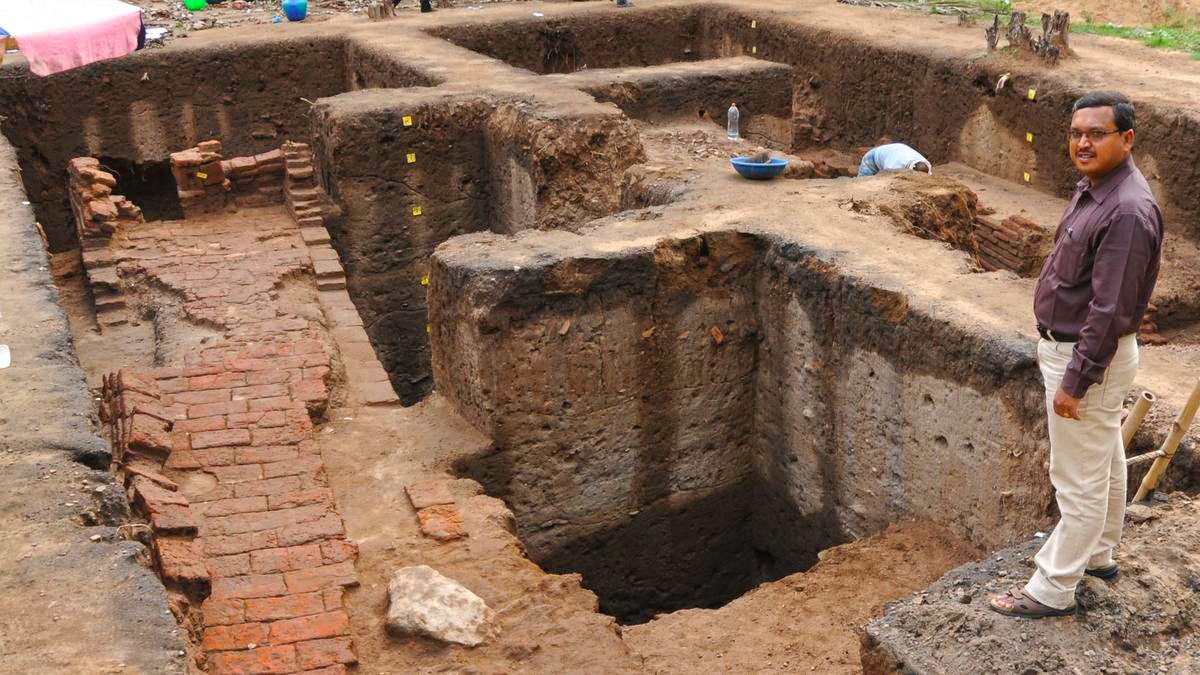 ARCHAEOLOGIST AMARNATH RAMAKRISHNA REFUSES TO REVISE FINDINGS ON KEEZHADI EXCAVATIONS