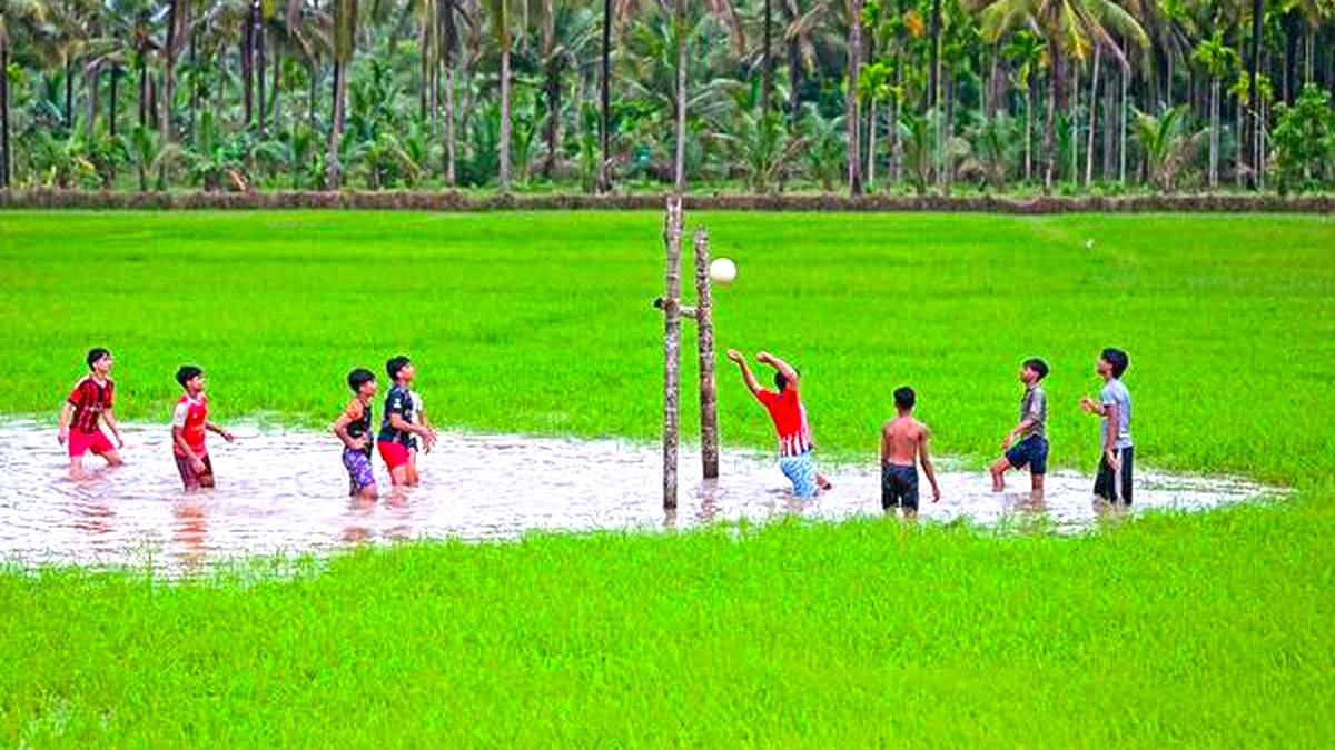 IS INDIA PLUMBING THE DEPTHS OF GROUNDWATER?