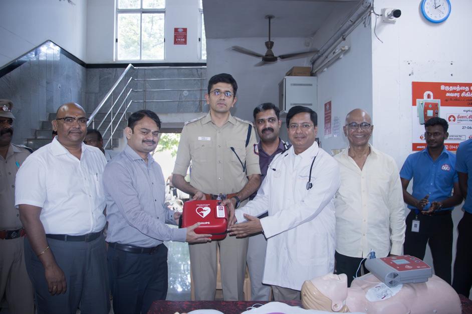 MADURAI MEENAKSHI MISSION HOSPITAL INSTALLS LIFESAVING AED (AUTOMATED EXTERNAL DEFIBRILLATOR) AT SP OFFICE, MADURAI