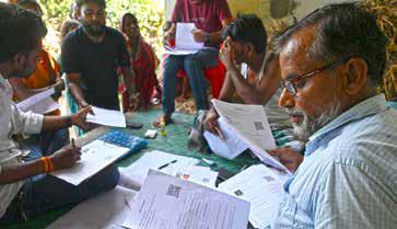 BIHAR VOTER LIST ROW HEARING: ECI MAY CONSIDER AADHAAR, VOTERS ID, RATION CARDS AS VALID PROOF FOR SIR, SAYS SUPREME COURT