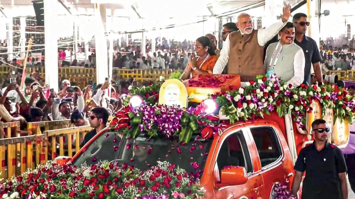 'OUR SOLDIERS BROUGHT PAKISTAN TO ITS KNEES': PM MODI ON OPERATION SINDOOR AT RALLY IN MADHYA PRADESH'S DHAR