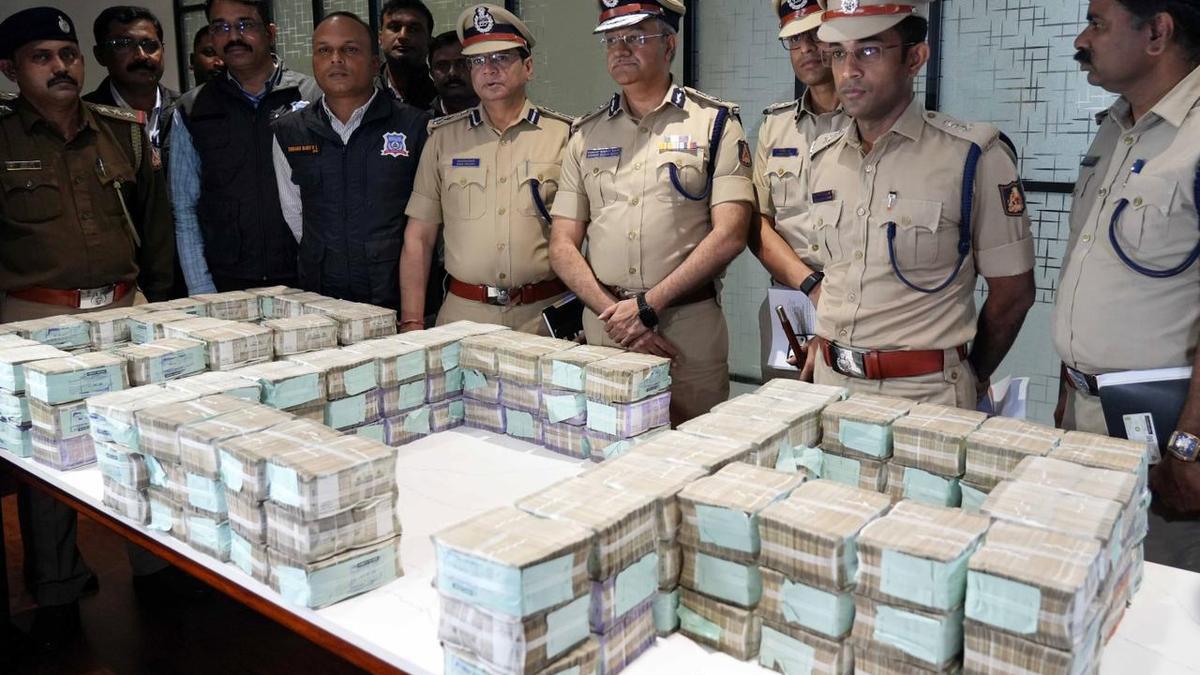 Two days after Bengaluru ATM van robbery, police recover ₹5.7 crore, arrest three