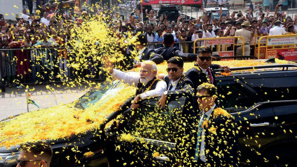 Modi in Udupi: PM welcomed by massive crowds at roadshow, recites Gita verses with lakhs of devotees at Sri Krishna Mutt