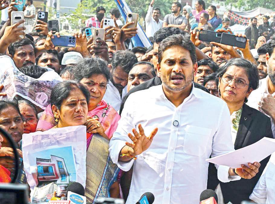 Jagan demands CBI probe into Joji Nagar demolition