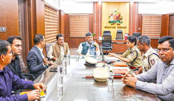 Ballari range DIG transferred after clash that killed Congress party worker in Karnataka