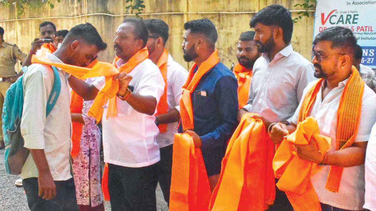Hijab ban rollback: Sri Rama Sene distributes saffron shawls to college students in Hubballi