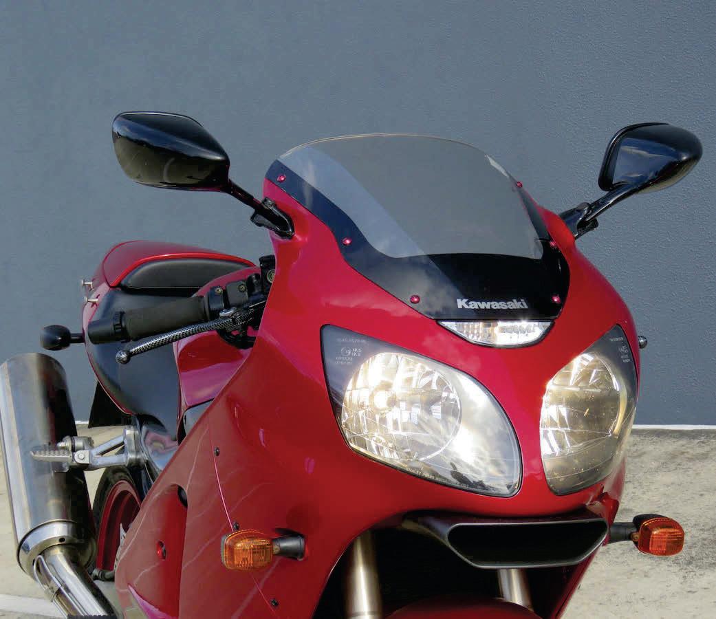 MODERN CLASSICS ZX-12R