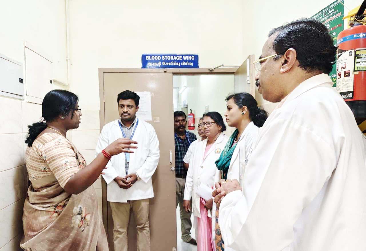 ஆரம்பாக்கம் அரசு மருத்துவக்கல்லூரி மருத்துவமனையினை மாவட்ட ஆட்சியர் நேரில் பார்வையிட்டு ஆய்வு