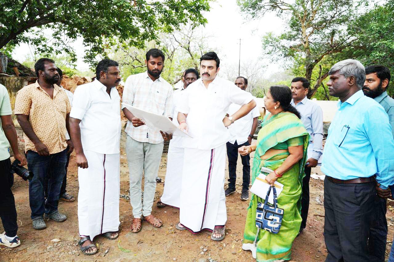 ஆதிதிராவிடர் மாணவ, மாணவியர் விடுதி மற்றும் ஆதிதிராவிடர் நல மைய கட்டிடங்களை அமைச்சர் ஆய்வு