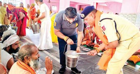 IGP Jammu emphasises fool-proof security, welcoming ambience for Amarnath Yatris