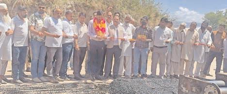 MLA Pawan Gupta inaugurates blacktopping works
