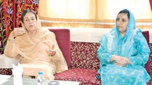 Sakeena visits Madri Meherban Welfare Institute Srinagar, reviews its functioning