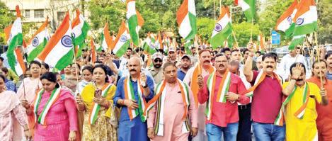 100-meter long Tiranga leads Tiranga Yatra in Jammu