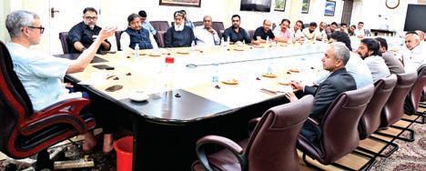 Chief Minister chairs meeting of trader's delegation, KTMF highlights issues for redressal