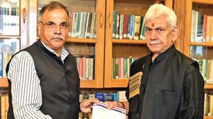 Aijaz Kazmi calls on LG Manoj Sinha