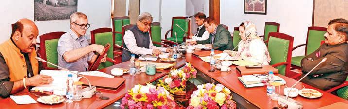 CM chairs Cabinet meeting at Pahalgam; hold meet in Gulmarg today
