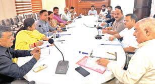 Ashok Koul reviews ‘Sankalp Se Siddhi’ campaign progress at party headquarters