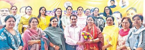 Balbir extends birthday wishes to BJP Mahila Morcha President