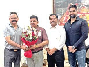 Dr Rohit greets CCI President Arun Gupta on re-election victory