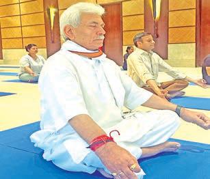 LG joins Yoga enthusiasts to celebrate Int'l Day of Yoga 2025