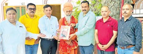 Shri Kailakh Trust delegation meets Swami Amrit Das to promote Sanskrit