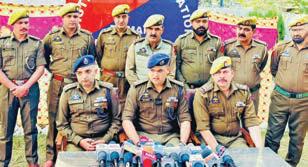 Police arrests 2 notorious criminals with 3 pistols, ammunitions in Jammu
