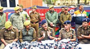 Pak-linked drug racket busted in Jammu; 6 held with 5 kg heroin worth Rs 30 Cr