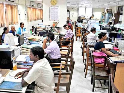 ஒரே ஆண்டில் 17 ஆயிரத்து 702 பேருக்கு அரசு வேலை - டி.என்.பி.எஸ்.சி. தகவல்
