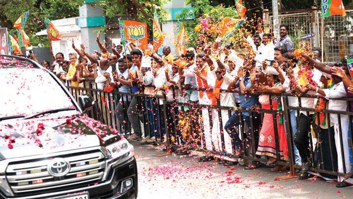 கங்கை கொண்ட சோழபுரத்தில் பிரதமர் மோடி ரோடு ஷோ: சோழீஸ்வரர் கோவிலில் தரிசனம் செய்தார்