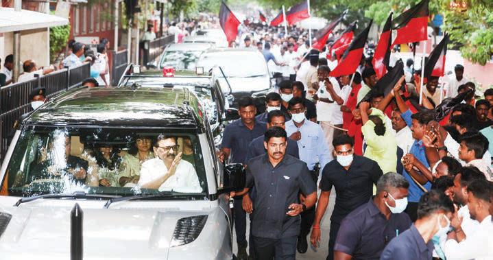 மருத்துவ மனையில் சிகிச்சை முடிந்து வீடு திரும்பினார், முதல்-அமைச்சர் மு.க.ஸ்டாலின்