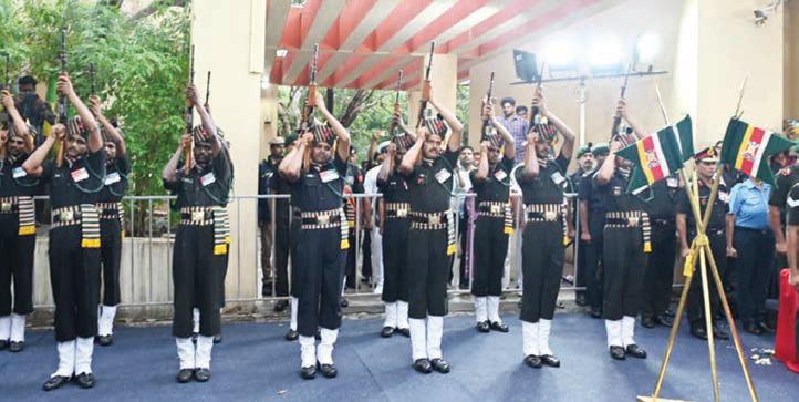 நாகலாந்து ஆளுனர் இல.கணேசன் உடலுக்கு முதல் அமைச்சர் மு.க.ஸ்டாலின் இறுதி மரியாதை