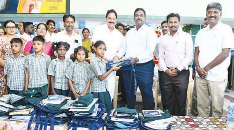 2 லட்சம் மாணவ, மாணவிகளுக்கு பாடப்புத்தகங்கள் வினியோகம்