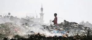 குப்பைக் கிடங்கில் தீ: 3 மணி நேர போராட்டத்துக்குப் பிறகு தீயணைப்பு