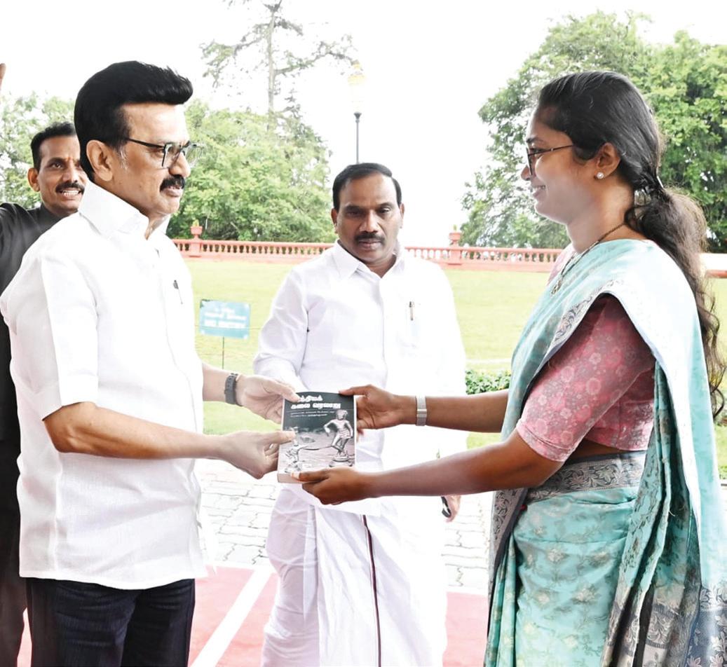 எல்லையில் போர் நிறுத்தத்தை தொடர்ந்து இரு நாட்டு ராணுவ ஜெனரல்கள் ஆலோசனை