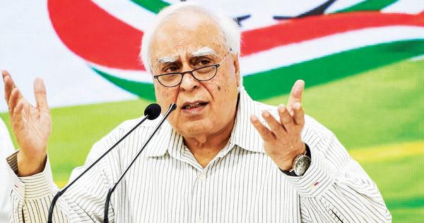 வக்பு திருத்த சட்டத்துக்கு எதிரான மனுக்கள்: சுப்ரீம் கோர்ட்டில் காரசார விவாதம் “தாஜ்மகால் கூட கைவிட்டுப்போகும் நிலை உள்ளது” என்று கபில் சிபல் வாதம்