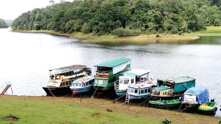 கேரளாவில் ரெட் அலர்ட்: தேக்கடியில் படகு சவாரிக்கு 3 நாள் தடை