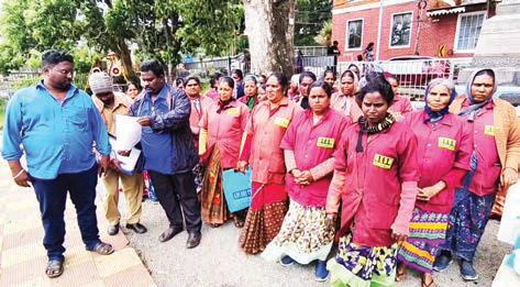 கொடைக்கானலில் தற்காலிக தூய்மை பணியாளர் ஊதியத்தை குறைத்து வழங்குவதாக குற்றச்சாட்டு