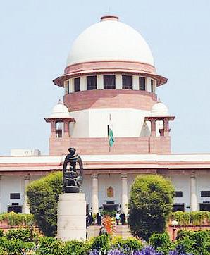 சென்னை உள்ளிட்ட 4 ஐகோர்ட்டு தலைமை நீதிபதிகள் இடமாற்றம்