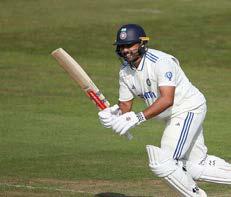 இங்கிலாந்து லயன்ஸ் அணிக்கு எதிரான பயிற்சி போட்டியில் இரட்டை சதம் விளாசிய கருண் நாயர்