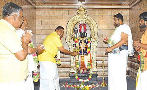 மதுரை முருக பக்தர்கள் மாநாட்டையொட்டி அறுபடை வீடுகள் கண்காட்சி தொடங்கியது