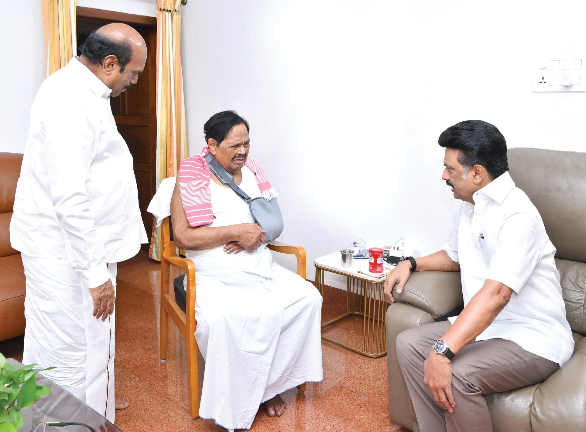 இந்திய தேர்தல் ஆணையத்துக்கு மு.க.ஸ்டாலினின் 7 கேள்விகள்