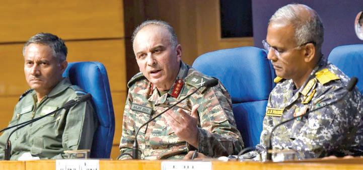 பாகிஸ்தான் தாக்குதலை முறியடித்தது பற்றி முப்படைகளின் டி.ஜி.எம்.ஓ.க்கள் 2-வது நாளாக கூட்டாக பேட்டி