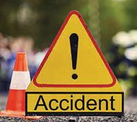 இருசக்கர வாகனம் மீது கார் மோதி விபத்து: தந்தை, மகள் உயிரிழப்பு