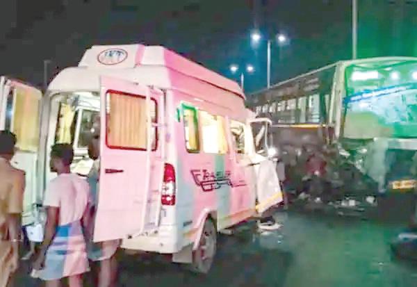 தஞ்சாவூர்: டெம்போ வேன் மோதிய விபத்தில் 6 பேர் உயிரிழப்பு
