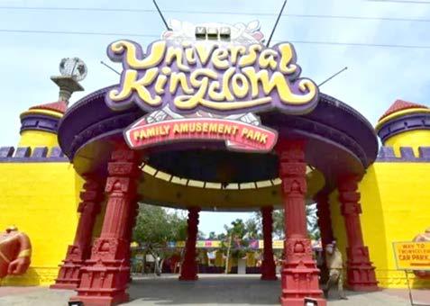 ராட்சத ராட்டினத்தில் அந்தரத்தில் தொங்கிய மக்கள் பொழுதுபோக்கு மையத்தை மூட போலீஸ் உத்தரவு