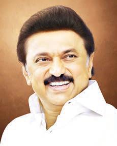 விருதுநகர் அருகே சாலை விபத்தில் உயிரிழந்தவரின் குடும்பத்தினருக்கு நிதி உதவி