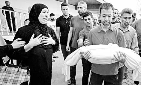 காசாவில் மருத்துவமனைகள் மற்றும் பள்ளிகள் மீது இஸ்ரேல் குண்டுவீச்சு