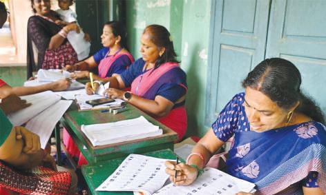 தமிழ்நாடு, புதுச்சேரியில் எஸ்.ஐ.ஆர். படிவங்களை சமர்ப்பிக்க இன்றே கடைசி நாள்