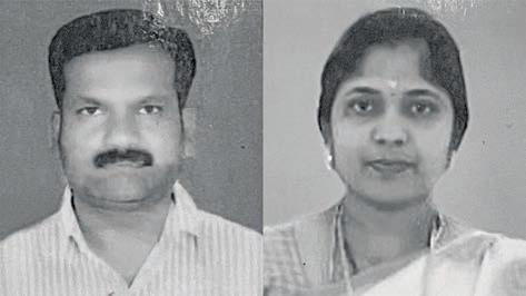 காங்கேயம் அருகே கார் மரத்தில் மோதி விபத்து: தாய், தந்தை மகள் 3 பேர் பலி