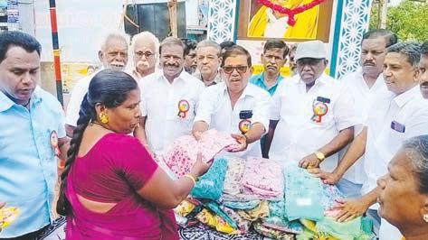 தென்காசியில் கருணாநிதி பிறந்தநாள் விழாவில் 102 பெண்களுக்கு இலவச சேலை